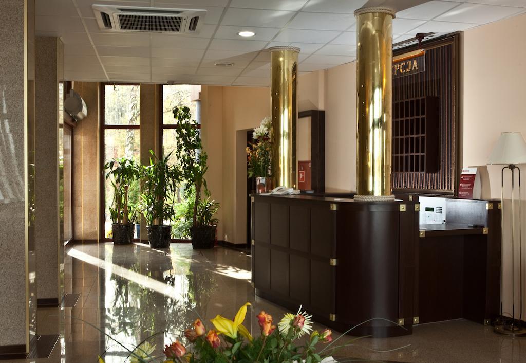 Hotel Shuma Dąbrowa Górnicza Exteriér fotografie